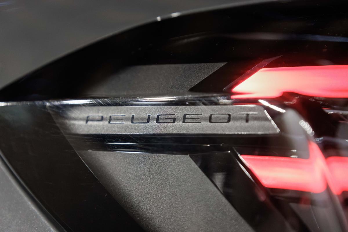 peugeot-208-2025-gasolina-1199cc