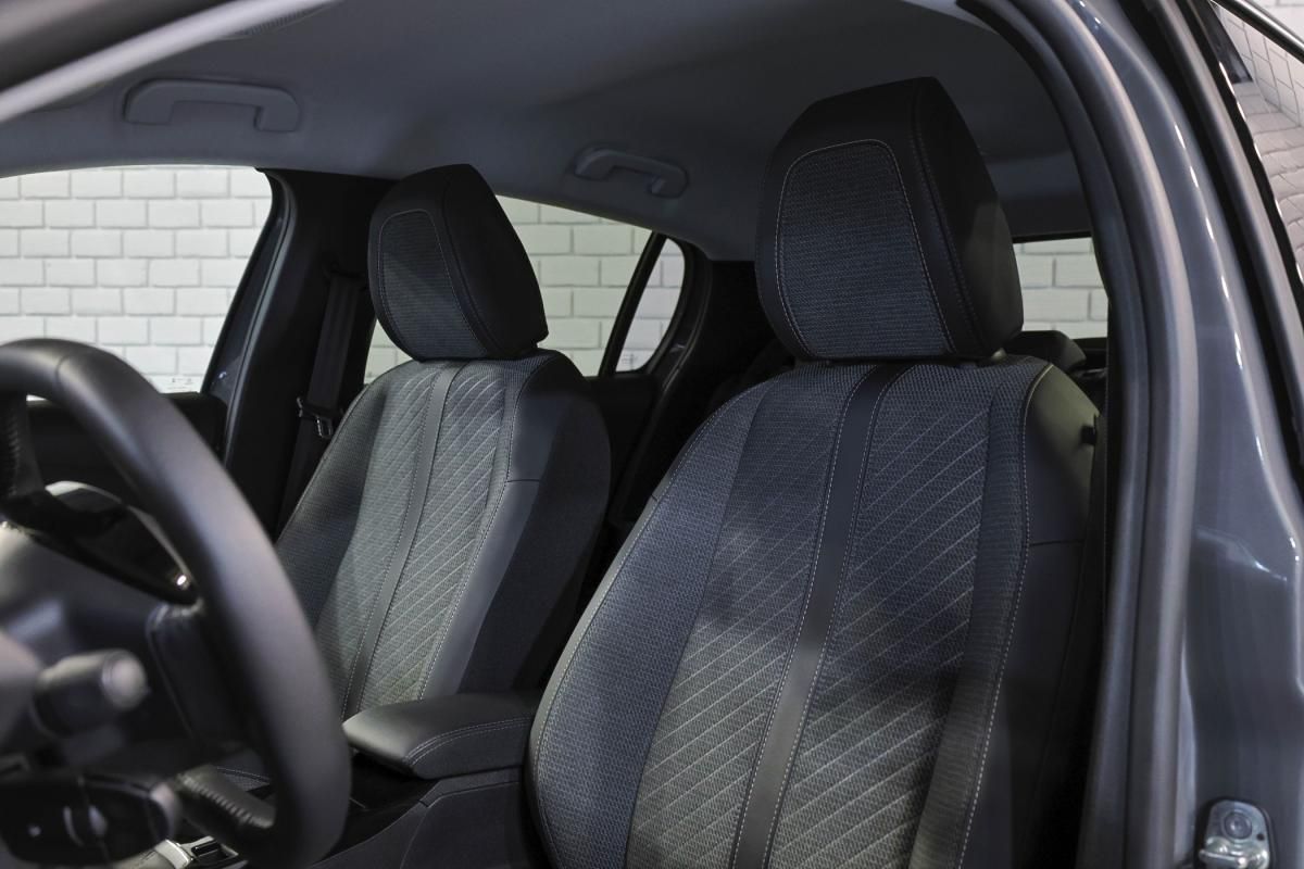 peugeot-208-2025-gasolina-1199cc