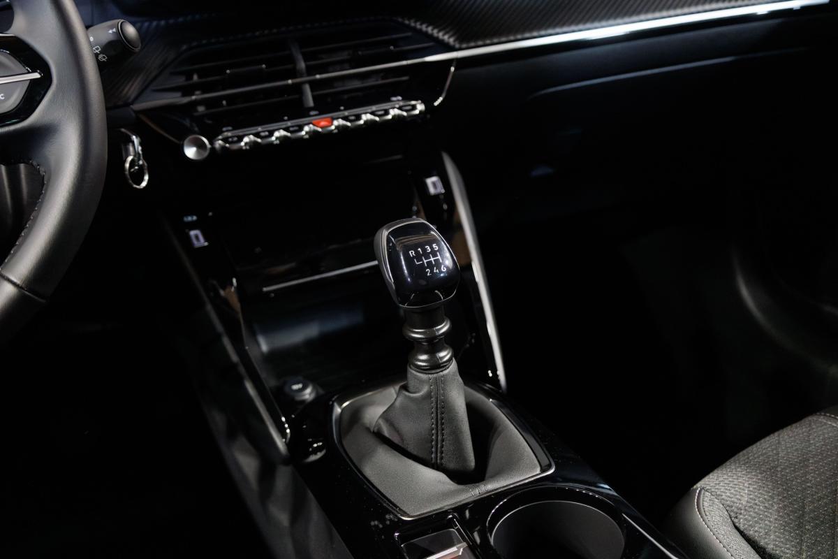 peugeot-208-2025-gasolina-1199cc