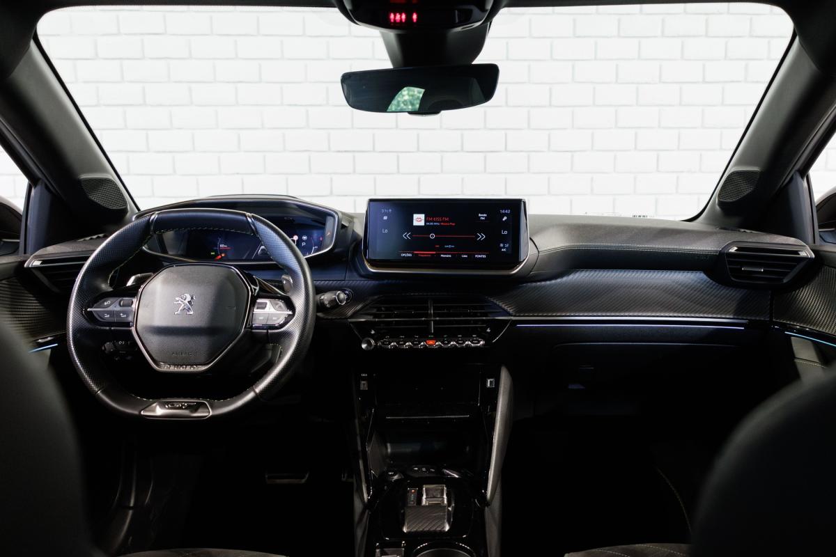 peugeot-208-2022-gasolina-1199cc