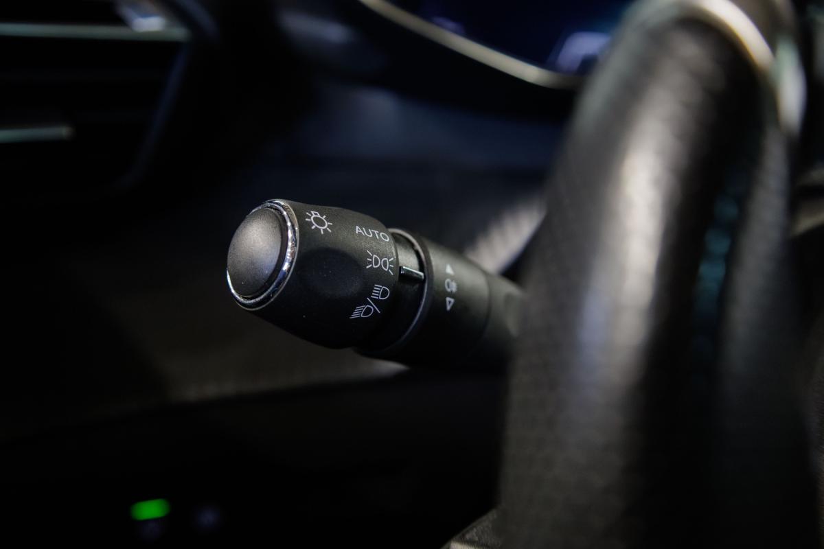 peugeot-208-2022-gasolina-1199cc