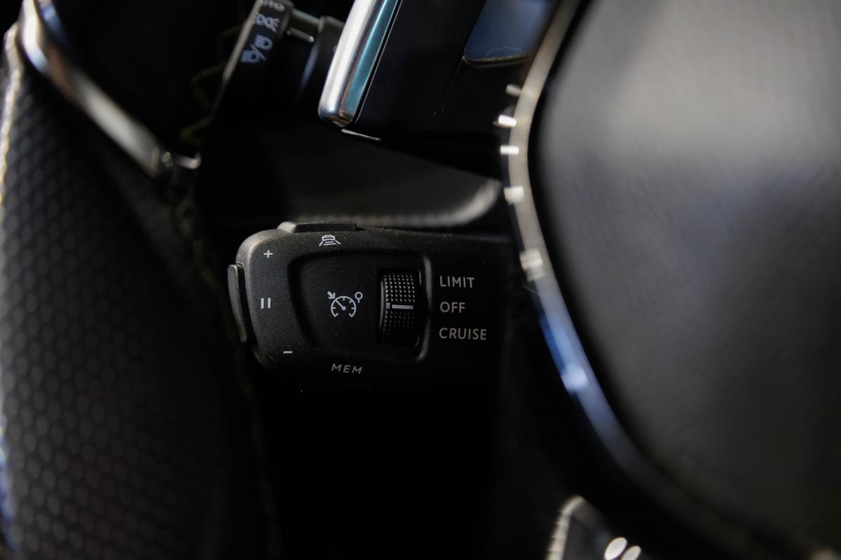 peugeot-208-2022-gasolina-1199cc