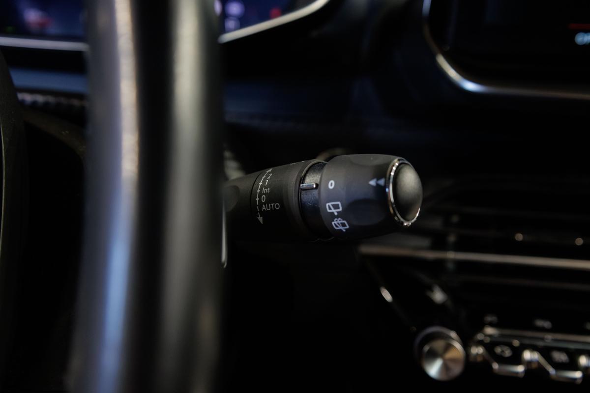 peugeot-208-2022-gasolina-1199cc