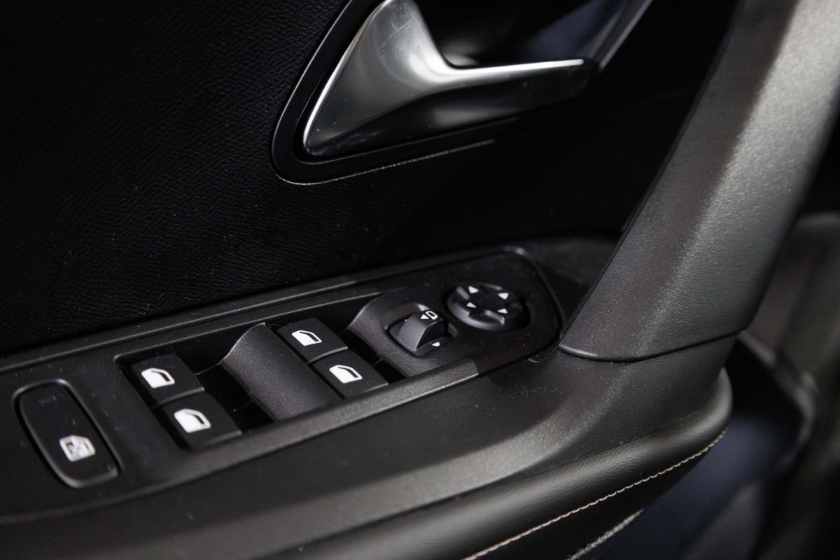 peugeot-2008-2025-gasolina-1199cc