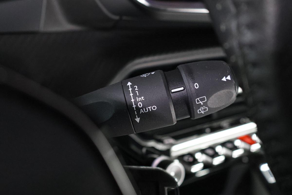 peugeot-208-2025-gasolina-1199cc