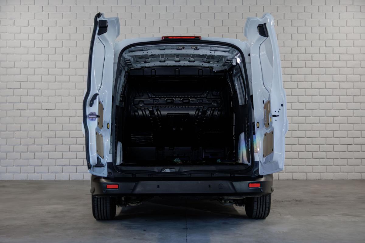 ford-transit-connect-2023-diesel-1499cc