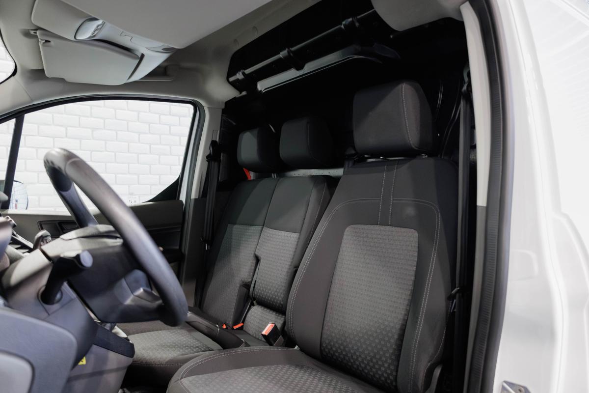 ford-transit-connect-2023-diesel-1499cc