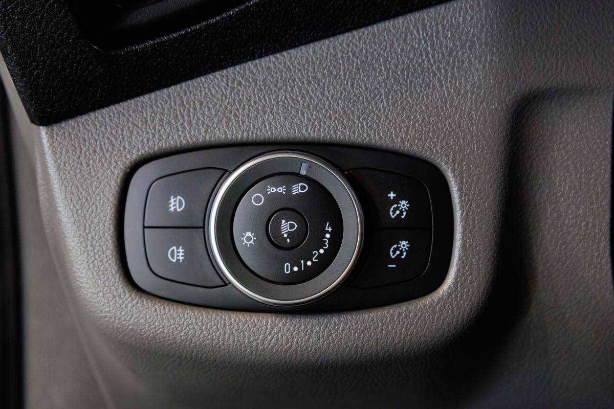 ford-transit-connect-2023-diesel-1499cc