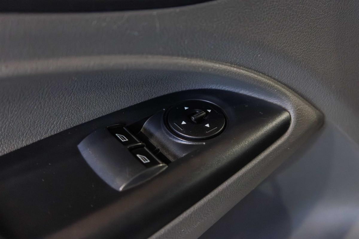 ford-transit-connect-2023-diesel-1499cc