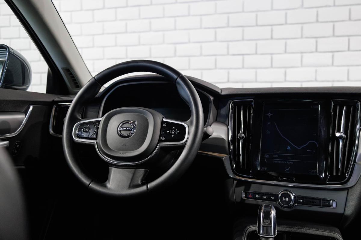 volvo-s90-2018-hibrido-a-gasolina-1969cc