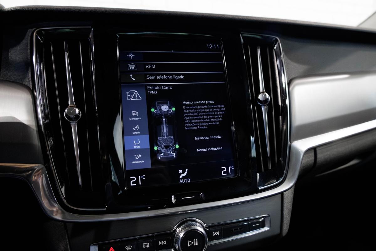 volvo-s90-2018-hibrido-a-gasolina-1969cc