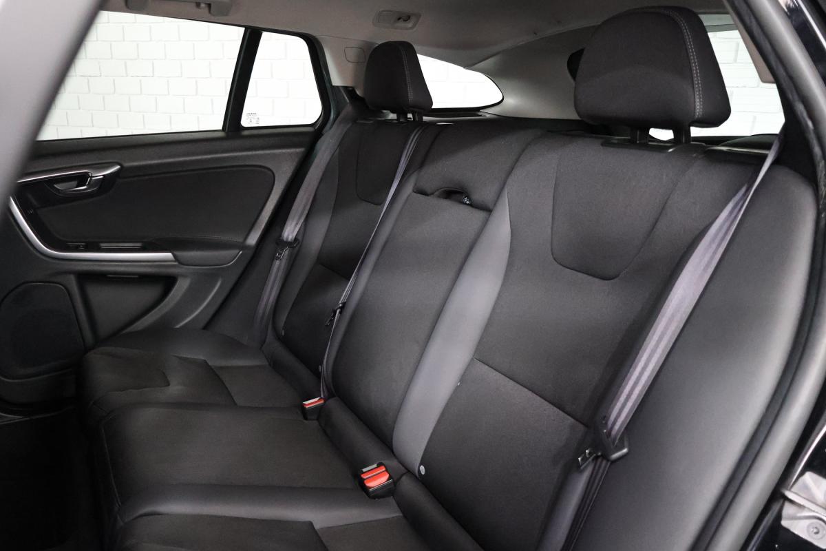 volvo-v60-2013-diesel-1560cc