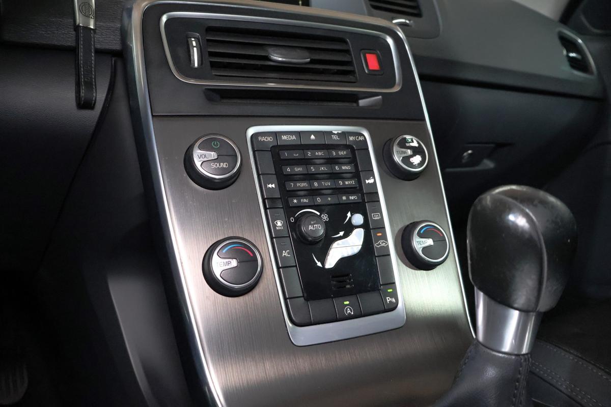 volvo-v60-2013-diesel-1560cc