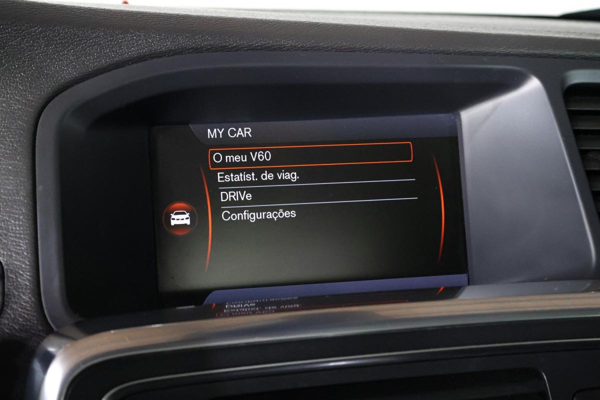volvo-v60-2013-diesel-1560cc