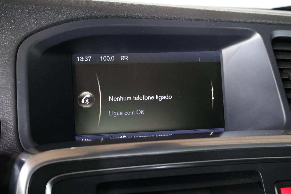 volvo-v60-2013-diesel-1560cc