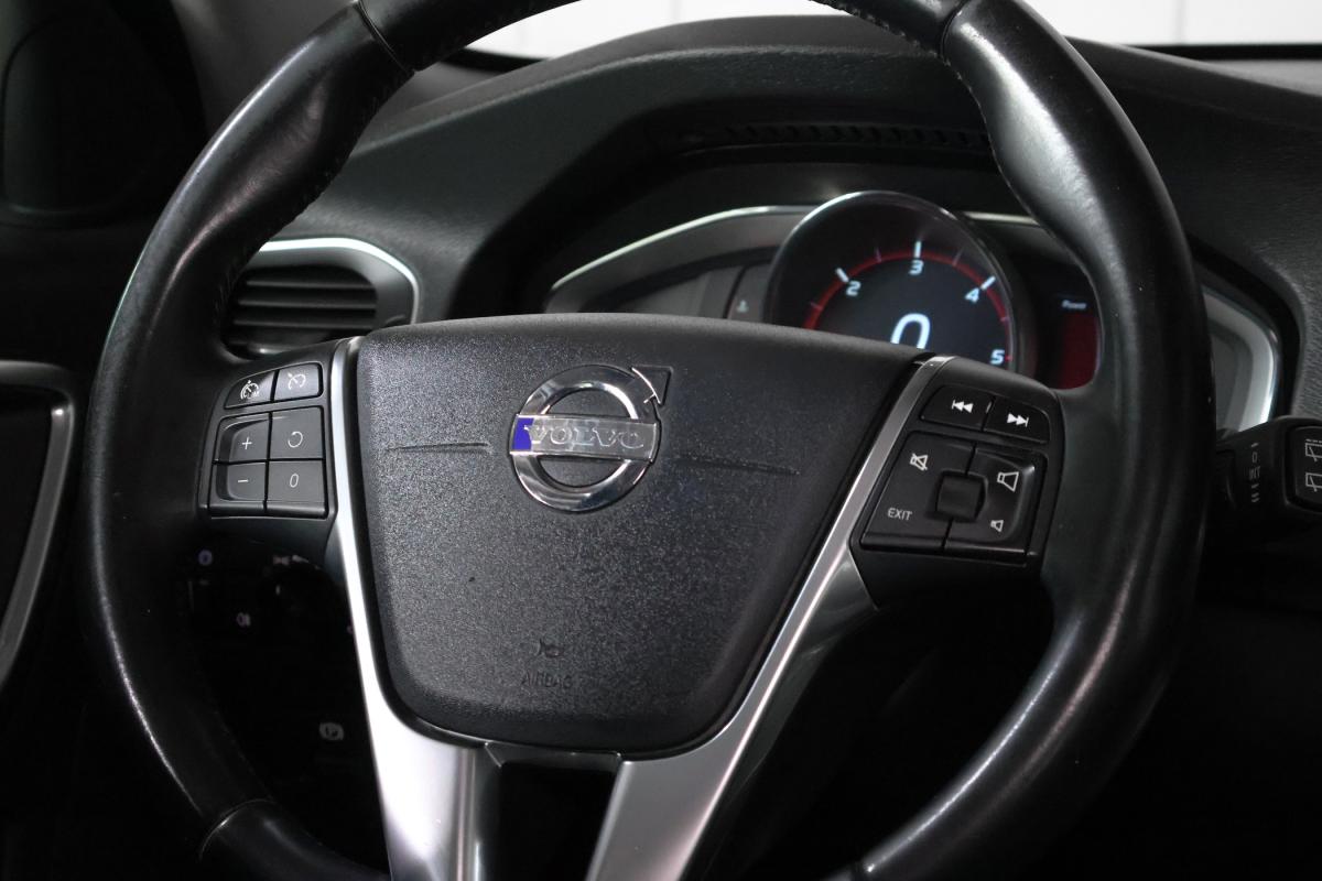 volvo-v60-2013-diesel-1560cc