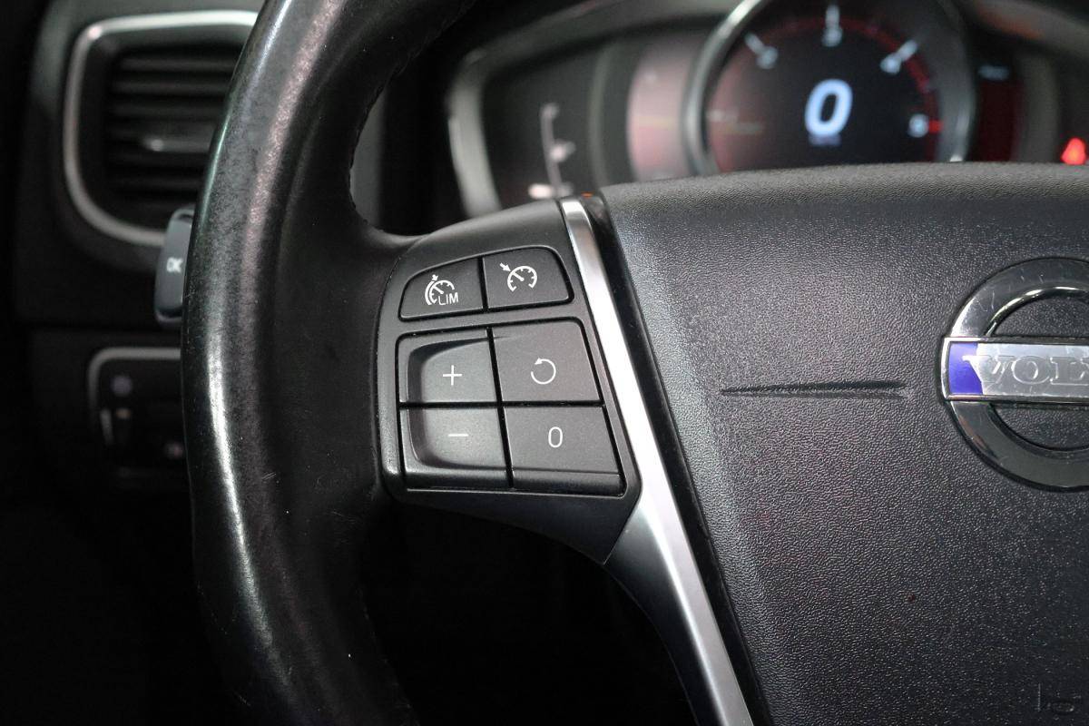 volvo-v60-2013-diesel-1560cc