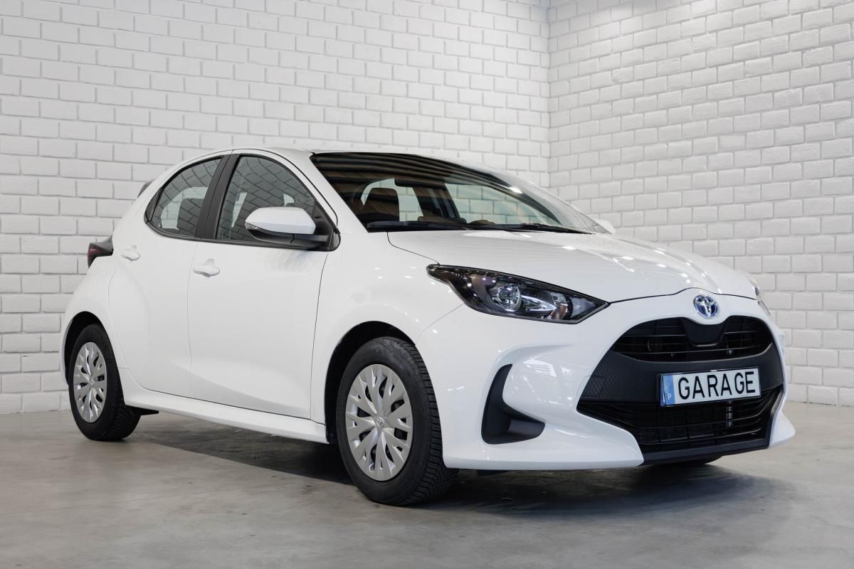 toyota-yaris-2022-hibrido-a-gasolina-1490cc