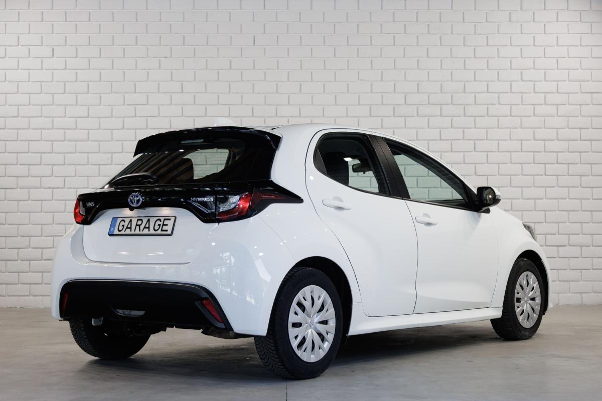 toyota-yaris-2022-hibrido-a-gasolina-1490cc