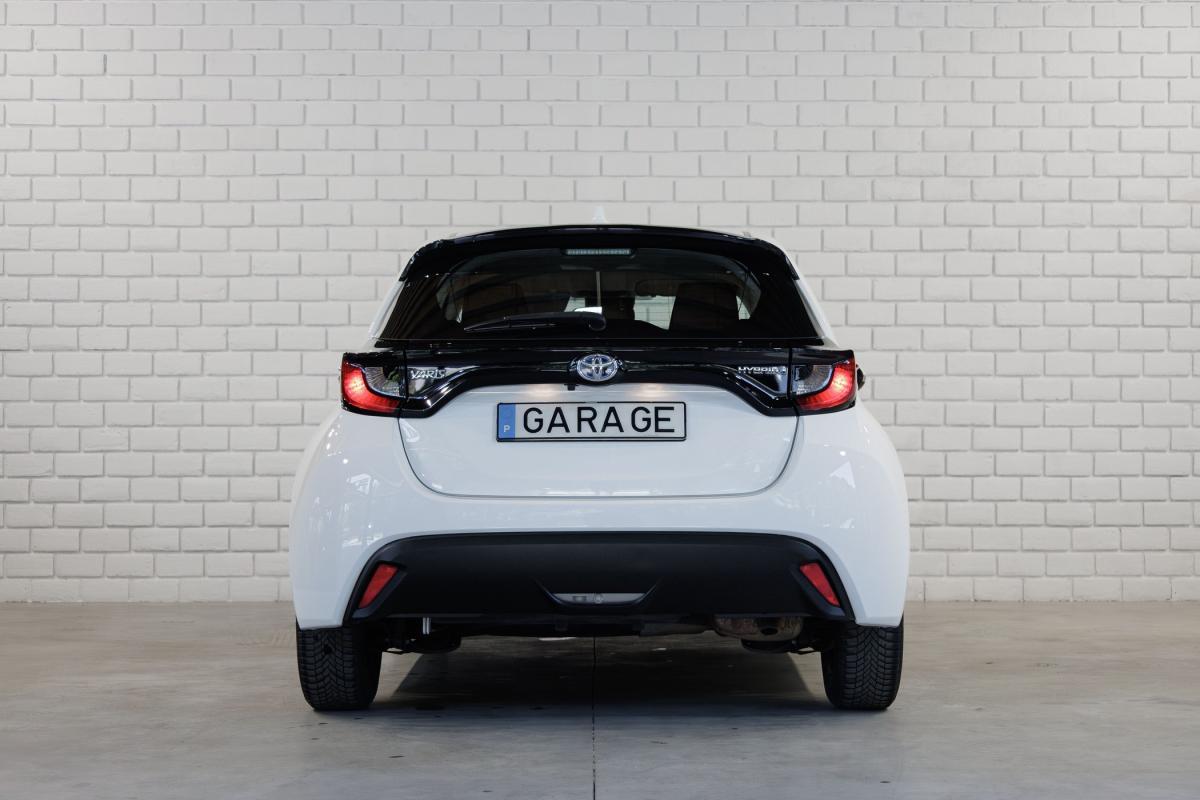 toyota-yaris-2022-hibrido-a-gasolina-1490cc