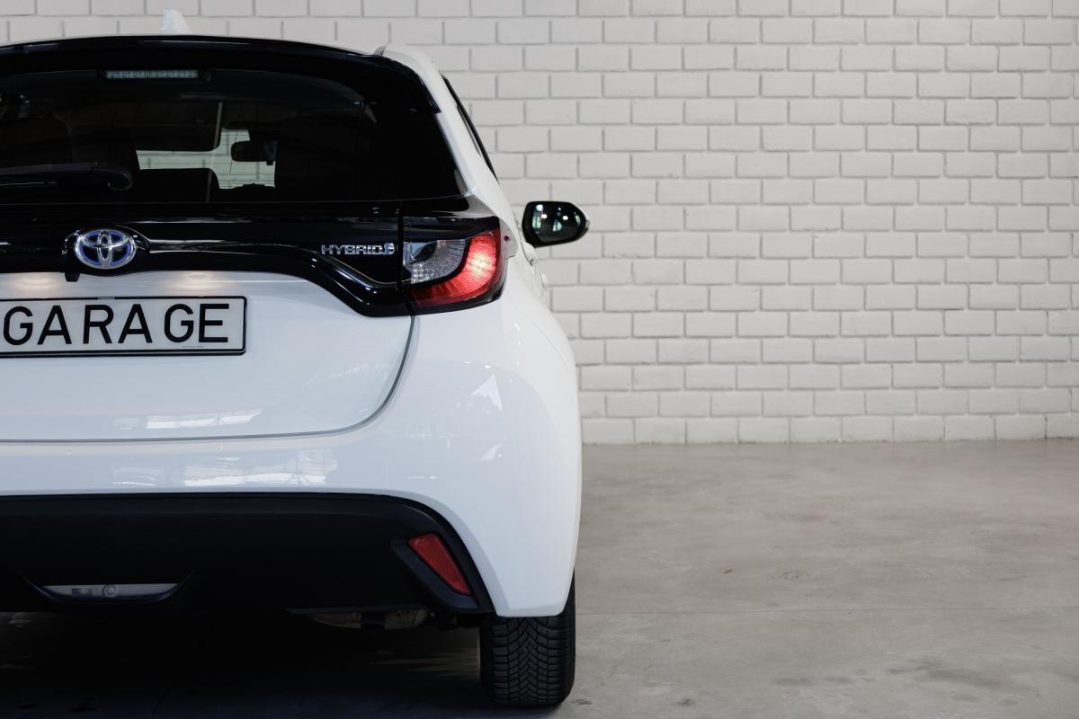 toyota-yaris-2022-hibrido-a-gasolina-1490cc