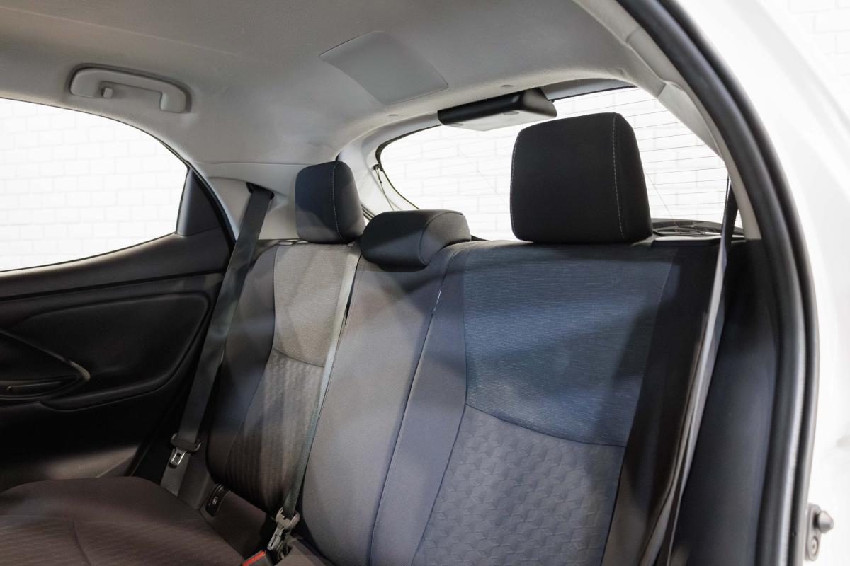 toyota-yaris-2022-hibrido-a-gasolina-1490cc