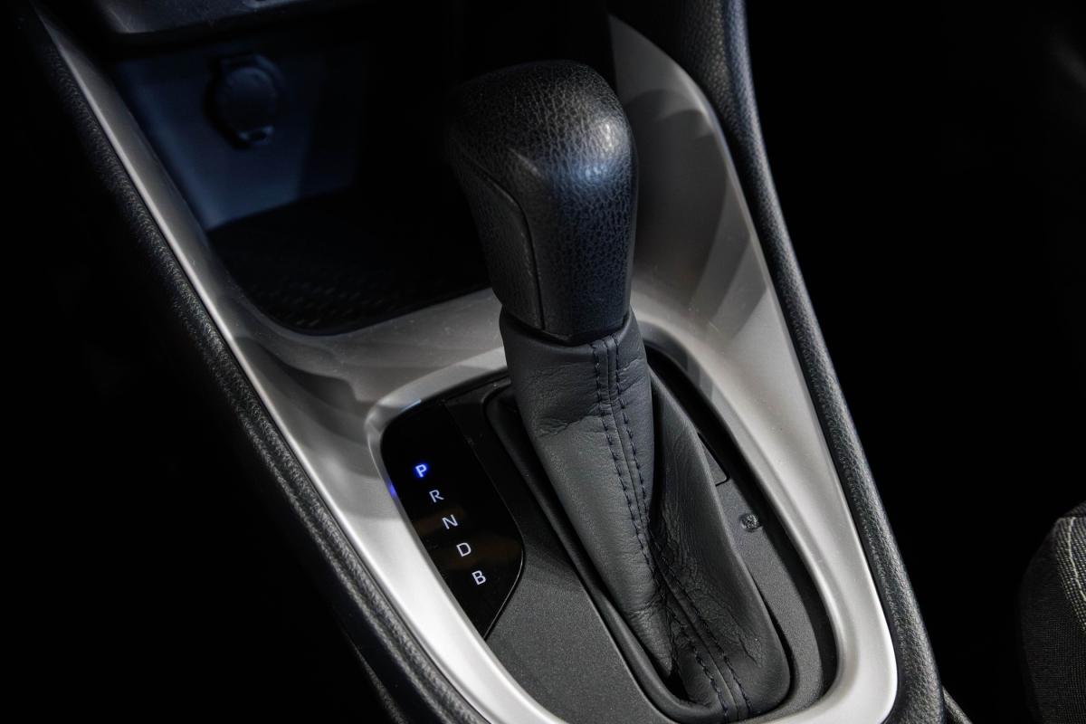 toyota-yaris-2022-hibrido-a-gasolina-1490cc