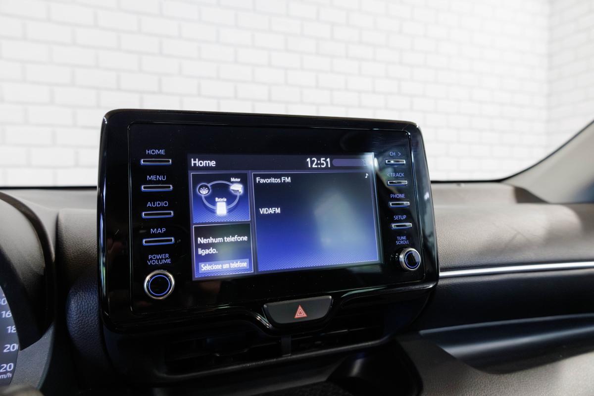 toyota-yaris-2022-hibrido-a-gasolina-1490cc