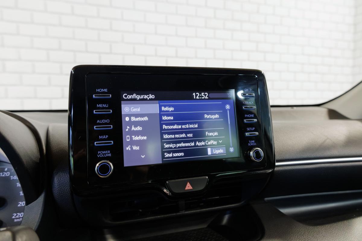 toyota-yaris-2022-hibrido-a-gasolina-1490cc