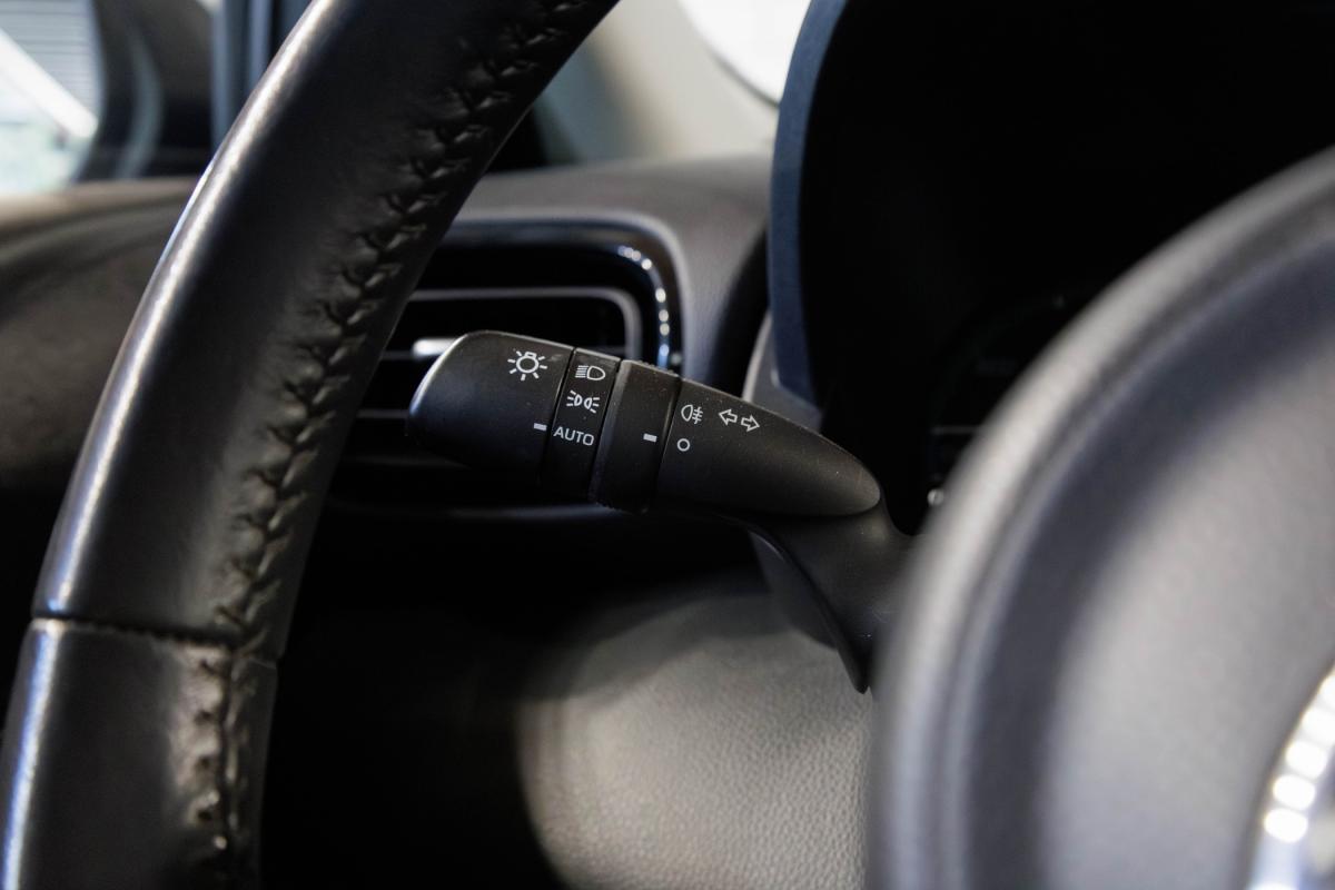 toyota-yaris-2022-hibrido-a-gasolina-1490cc