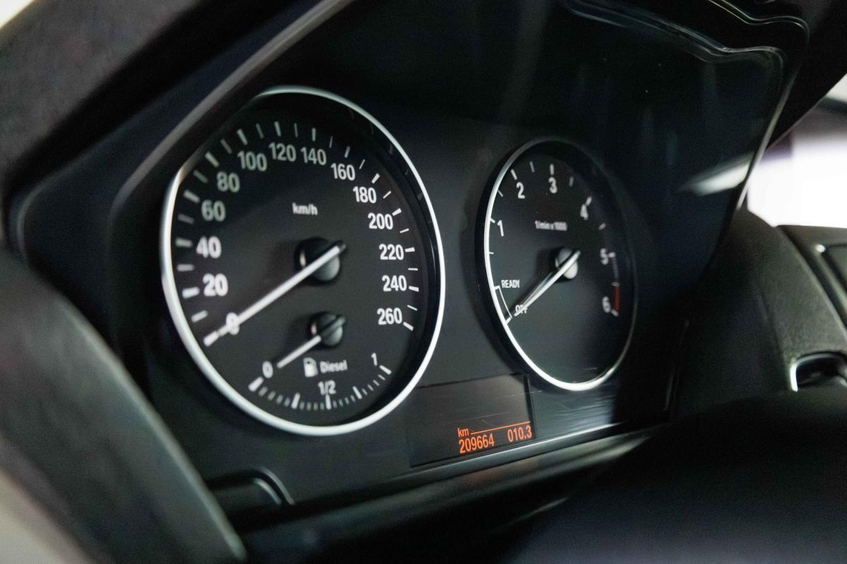 bmw-serie-1-2013-diesel-1598cc