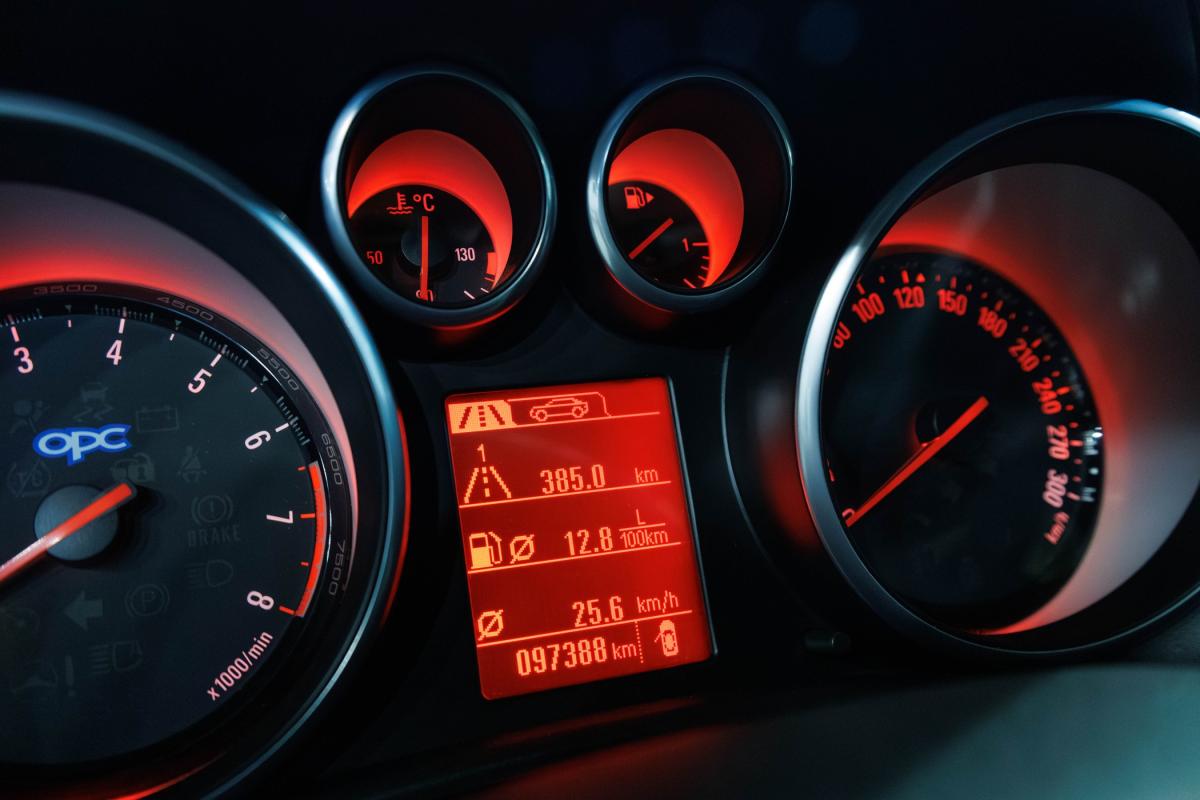 opel-astra-gtc-2013-gasolina-1998cc