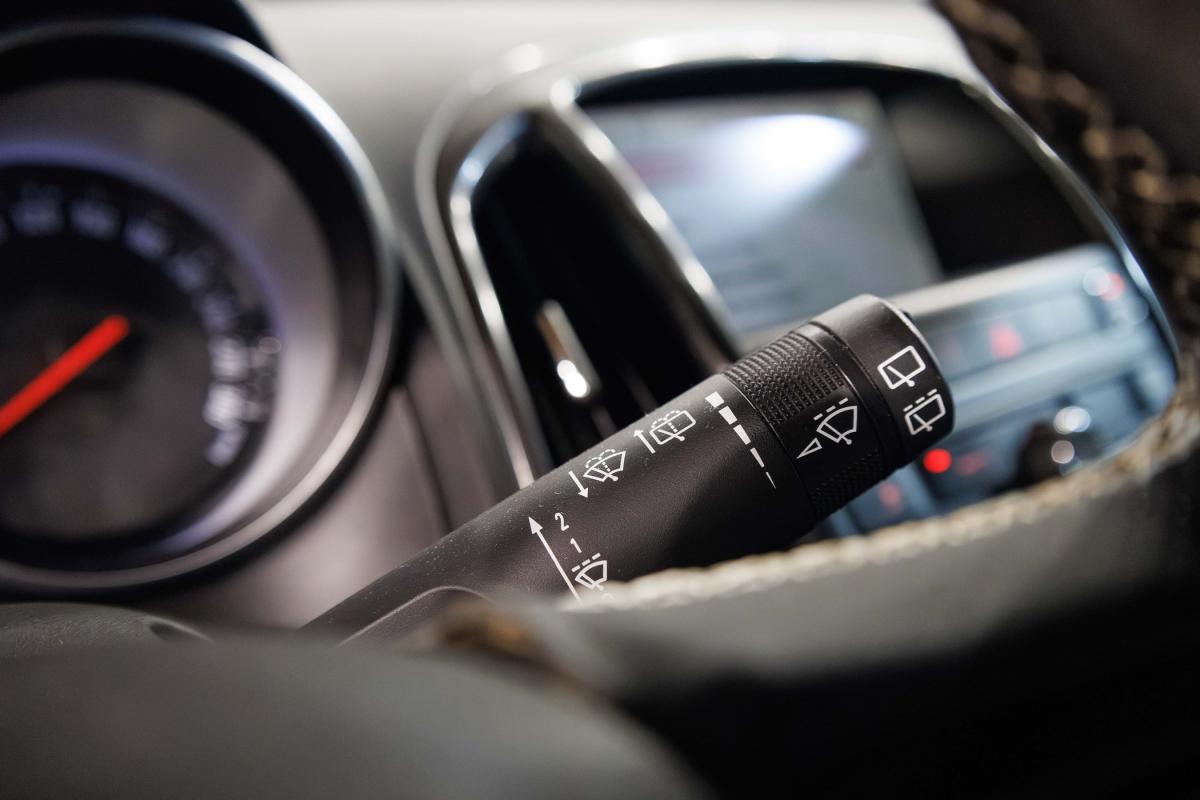 opel-astra-gtc-2013-gasolina-1998cc