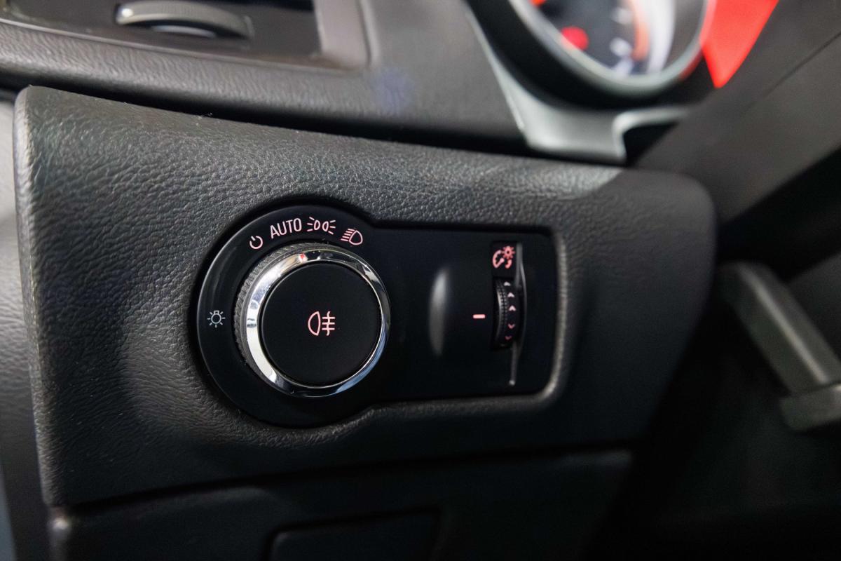 opel-astra-gtc-2013-gasolina-1998cc