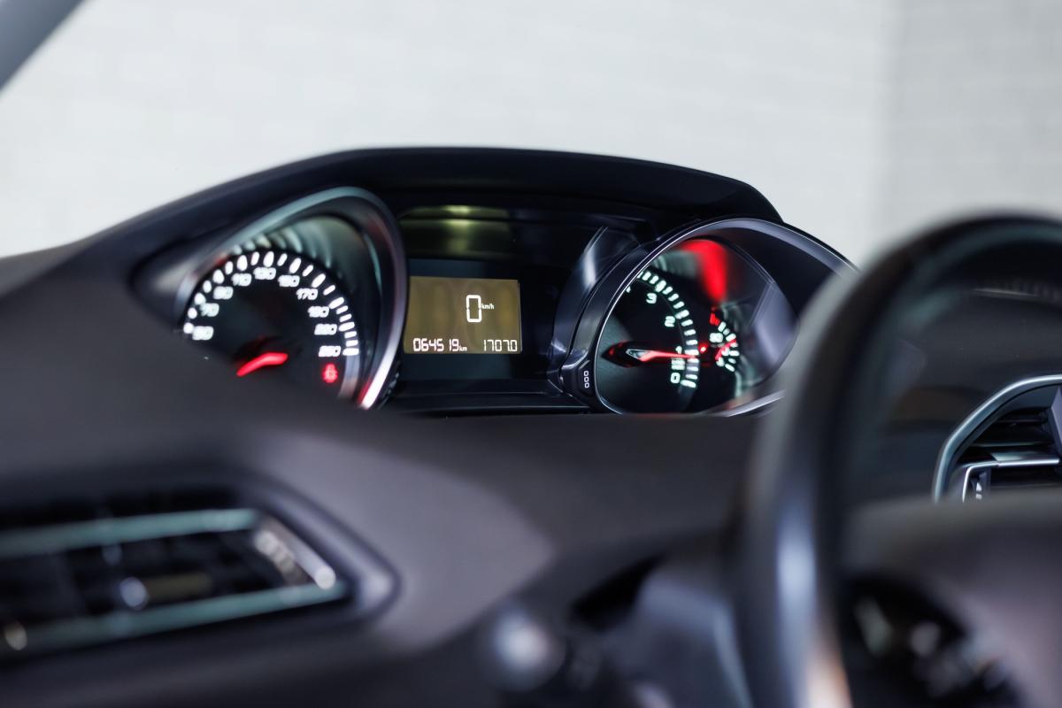 peugeot-308-2020-gasolina-1199cc