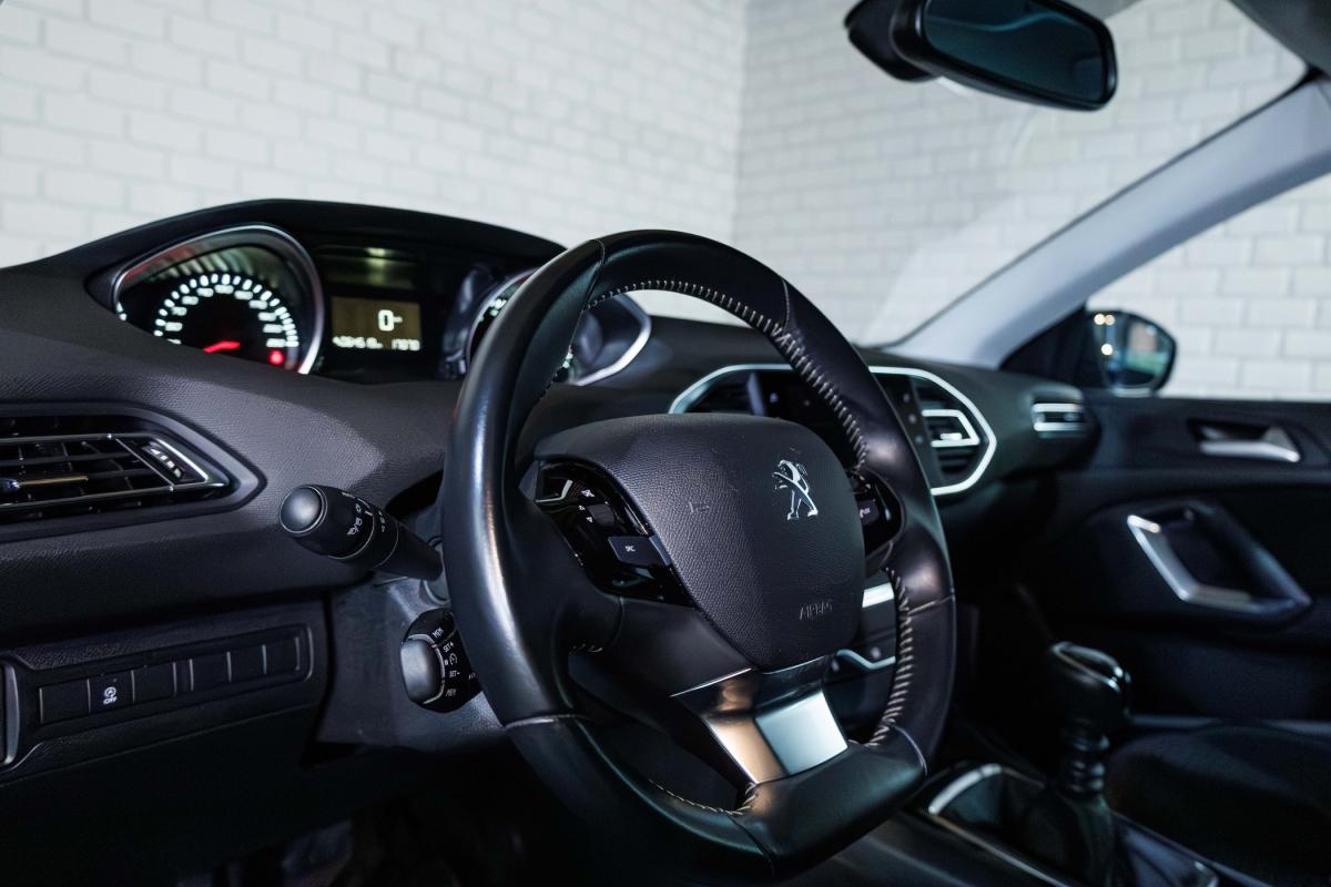 peugeot-308-2020-gasolina-1199cc