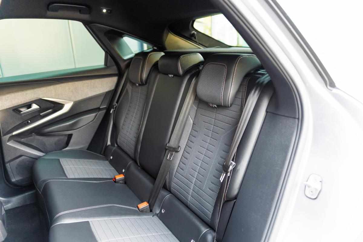 peugeot-3008-1-2-hybrid-2024-gasolina-1199cc