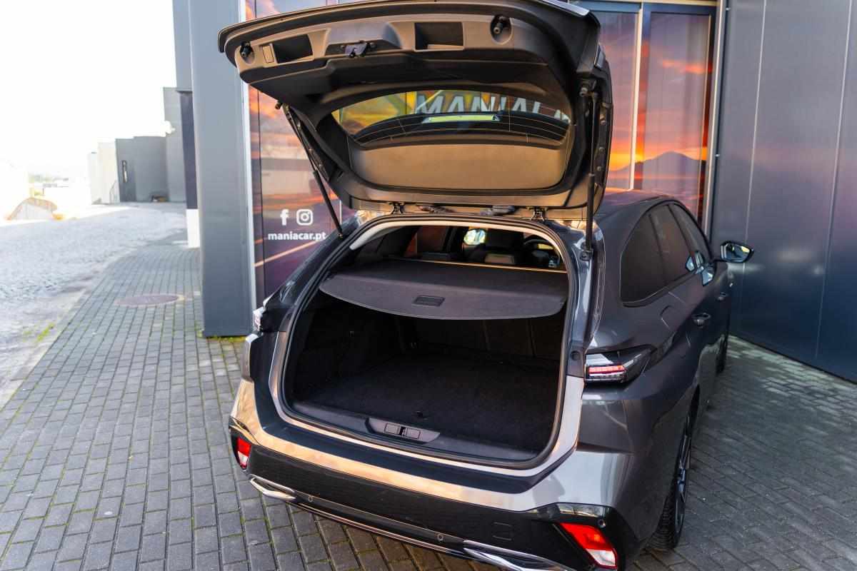 peugeot-308-1-6-hybrid-2023-gasolina-1598cc