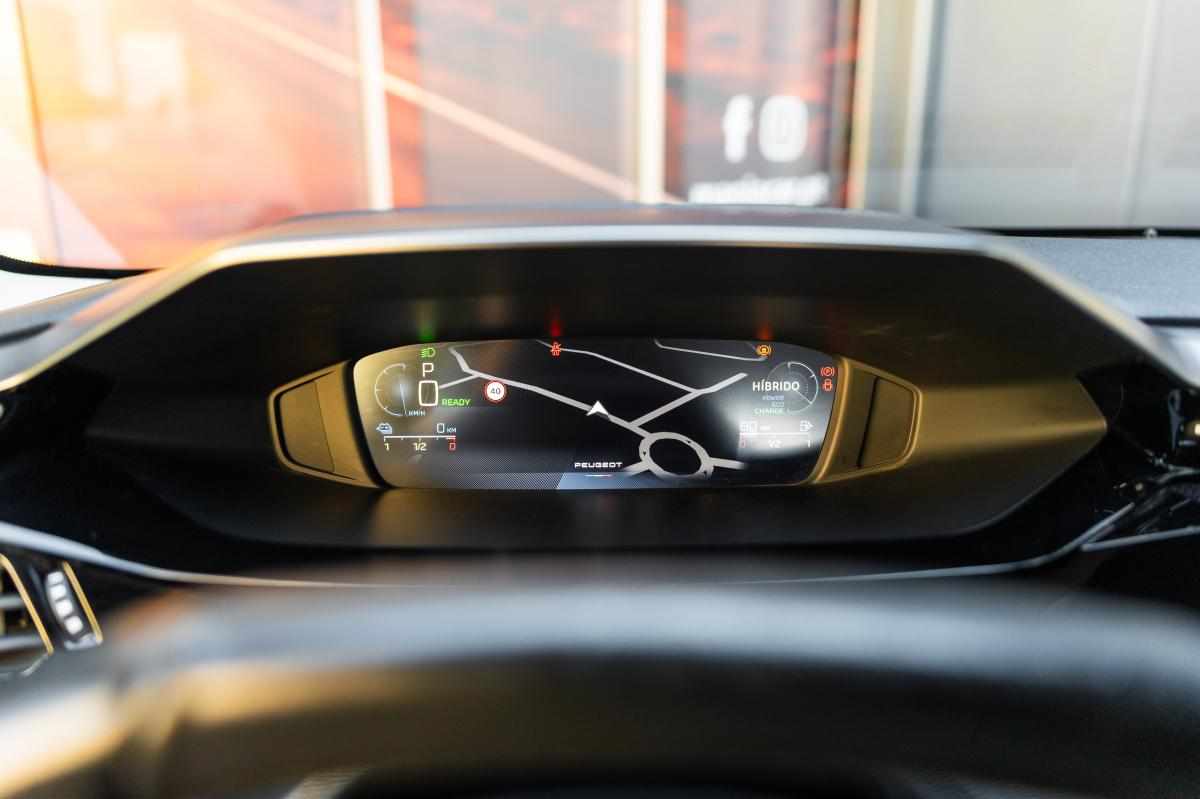 peugeot-308-1-6-hybrid-2023-gasolina-1598cc