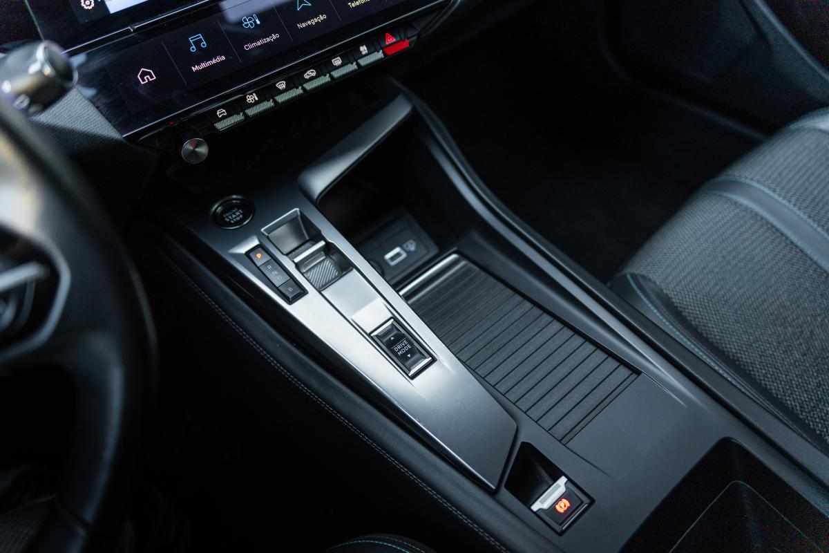 peugeot-308-1-6-hybrid-2023-gasolina-1598cc