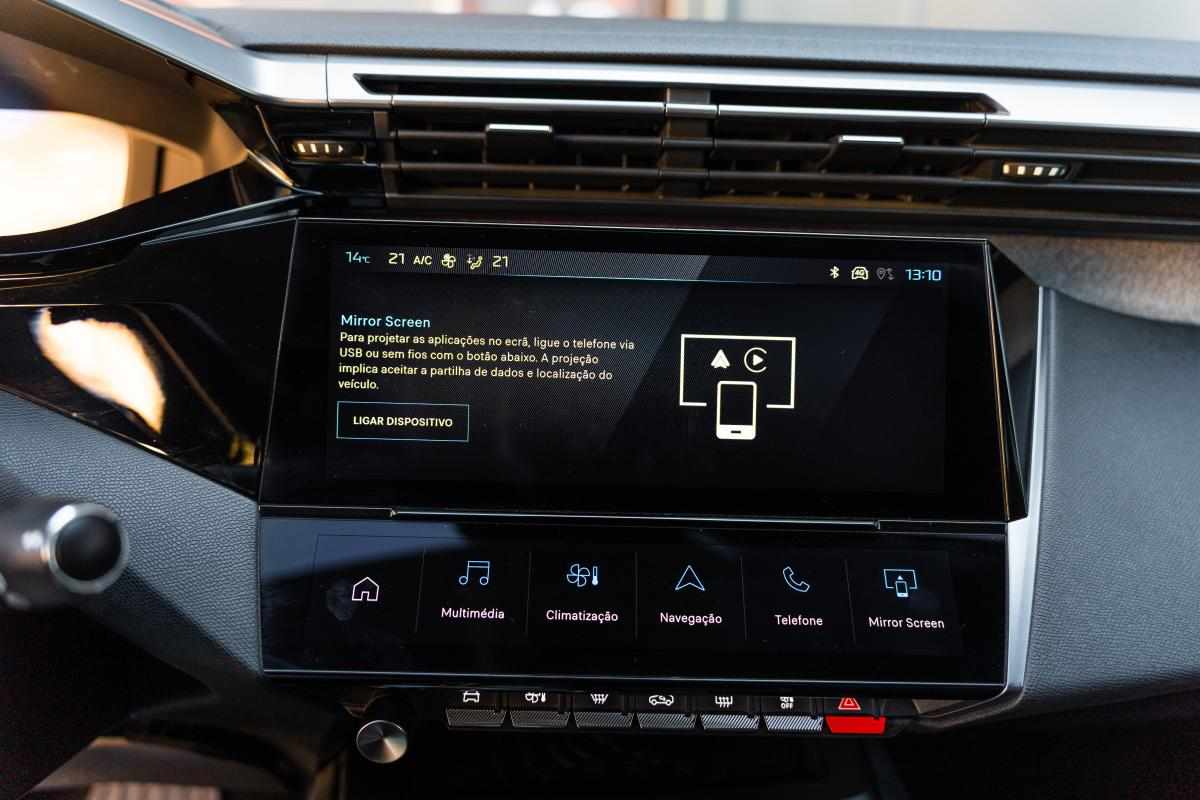 peugeot-308-1-6-hybrid-2023-gasolina-1598cc