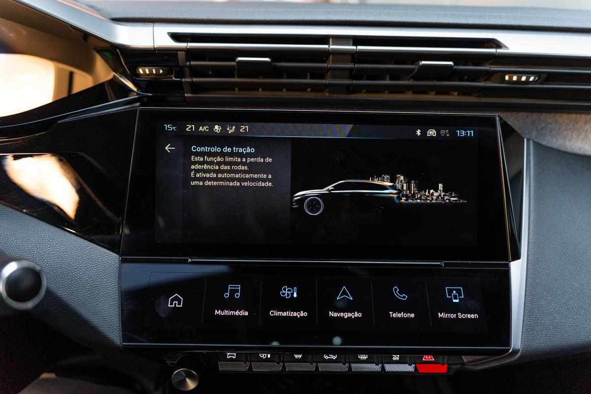 peugeot-308-1-6-hybrid-2023-gasolina-1598cc