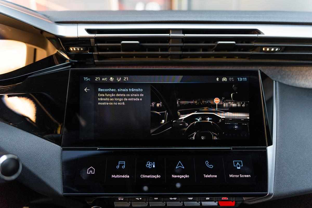 peugeot-308-1-6-hybrid-2023-gasolina-1598cc