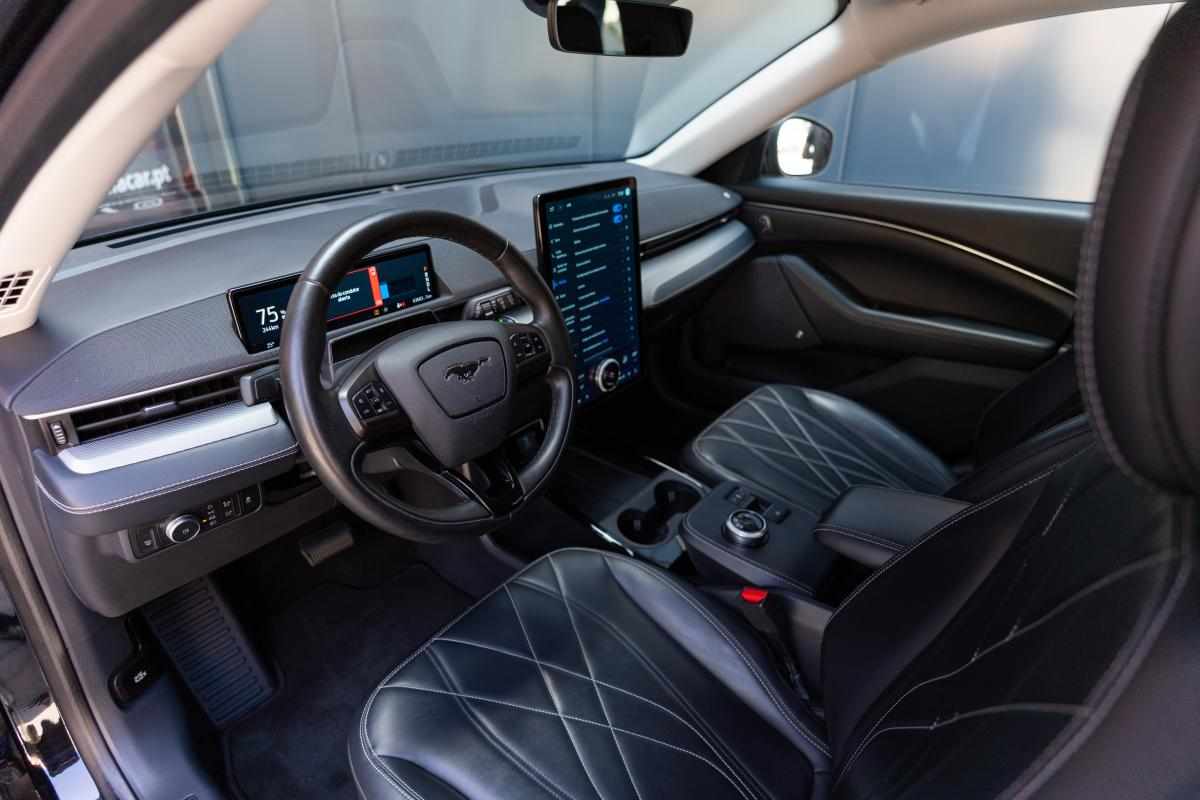 ford-mustang-mach-e-standard-range-2022-eletrico