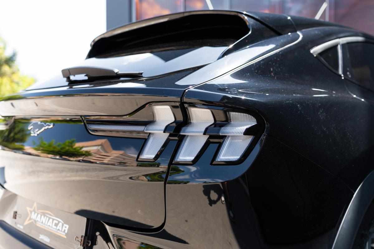 ford-mustang-mach-e-standard-range-2022-eletrico