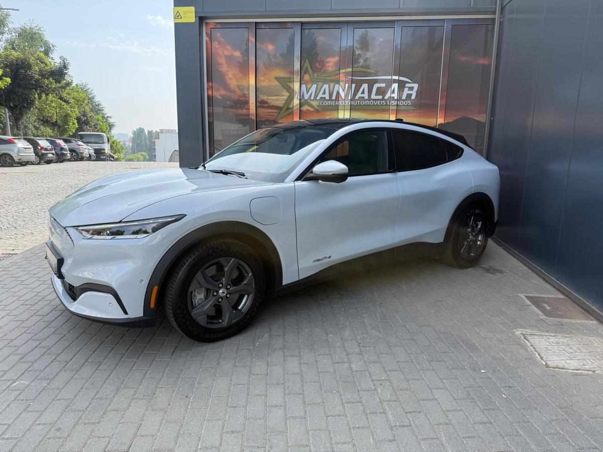 ford-mustang-mach-e-standard-range-awd-2023-eletrico