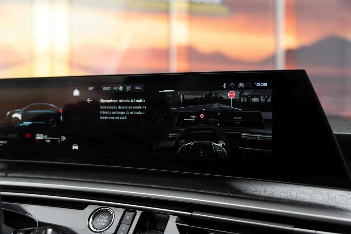peugeot-3008-1-2-hybrid-2024-gasolina-1199cc