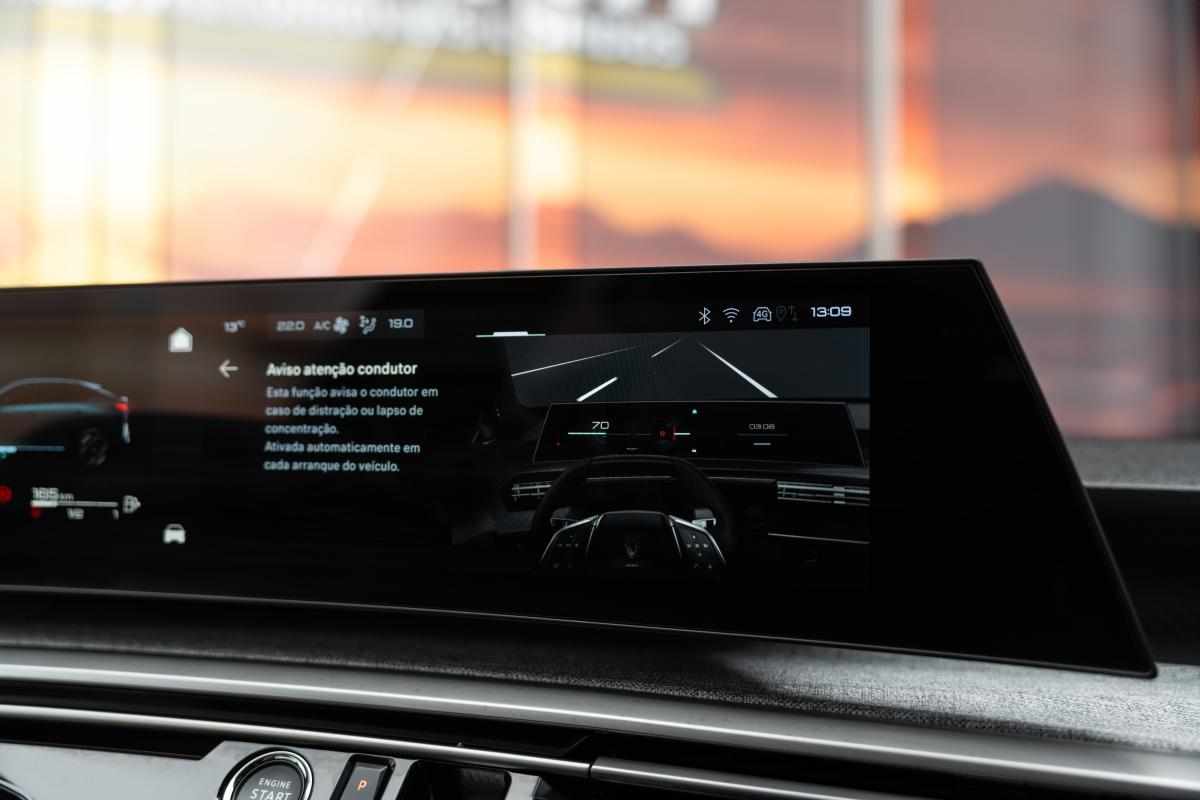 peugeot-3008-1-2-hybrid-2024-gasolina-1199cc