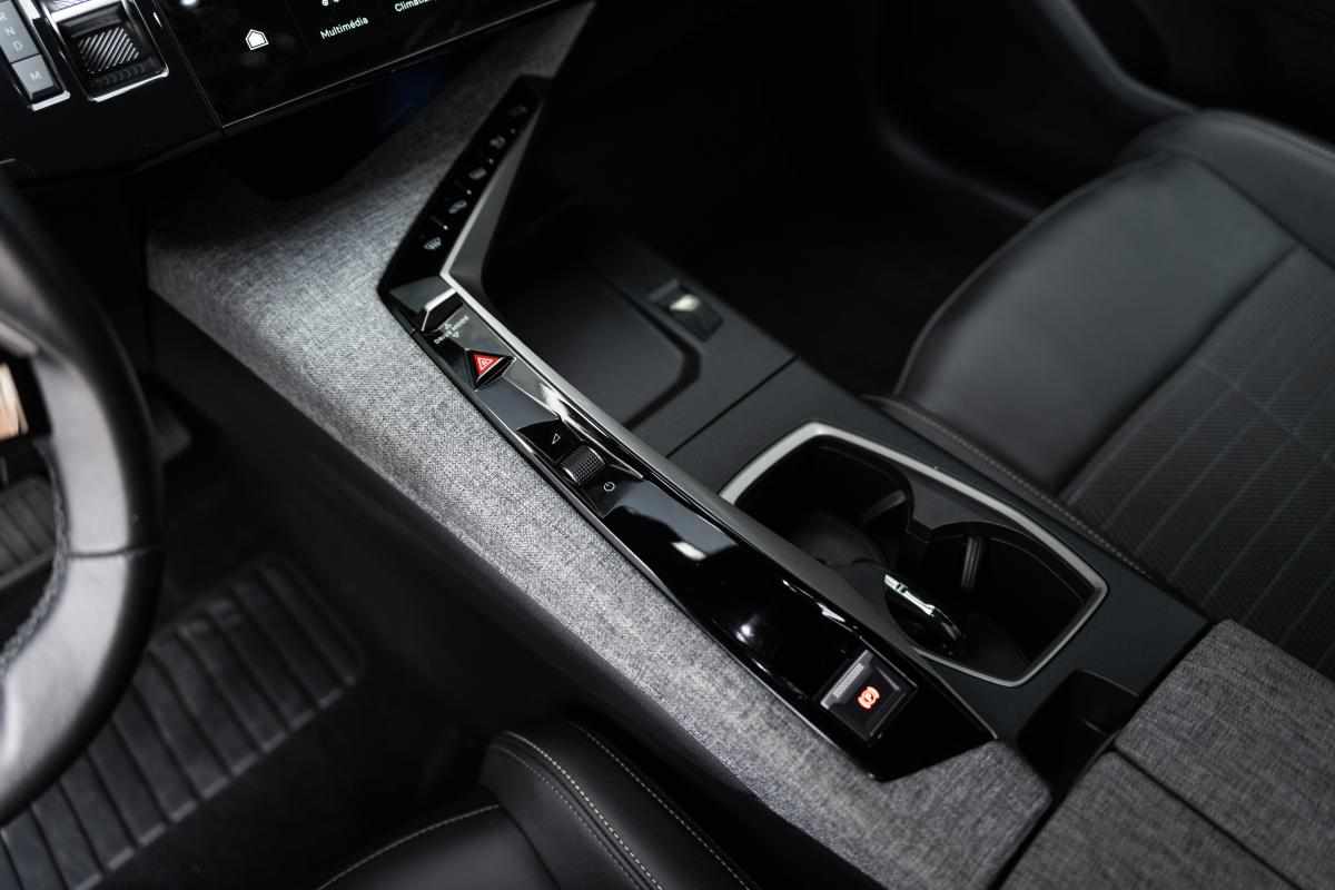 peugeot-3008-1-2-hybrid-2024-gasolina-1199cc