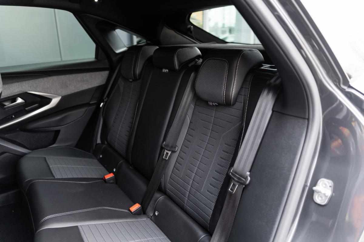 peugeot-3008-1-2-hybrid-2024-gasolina-1199cc